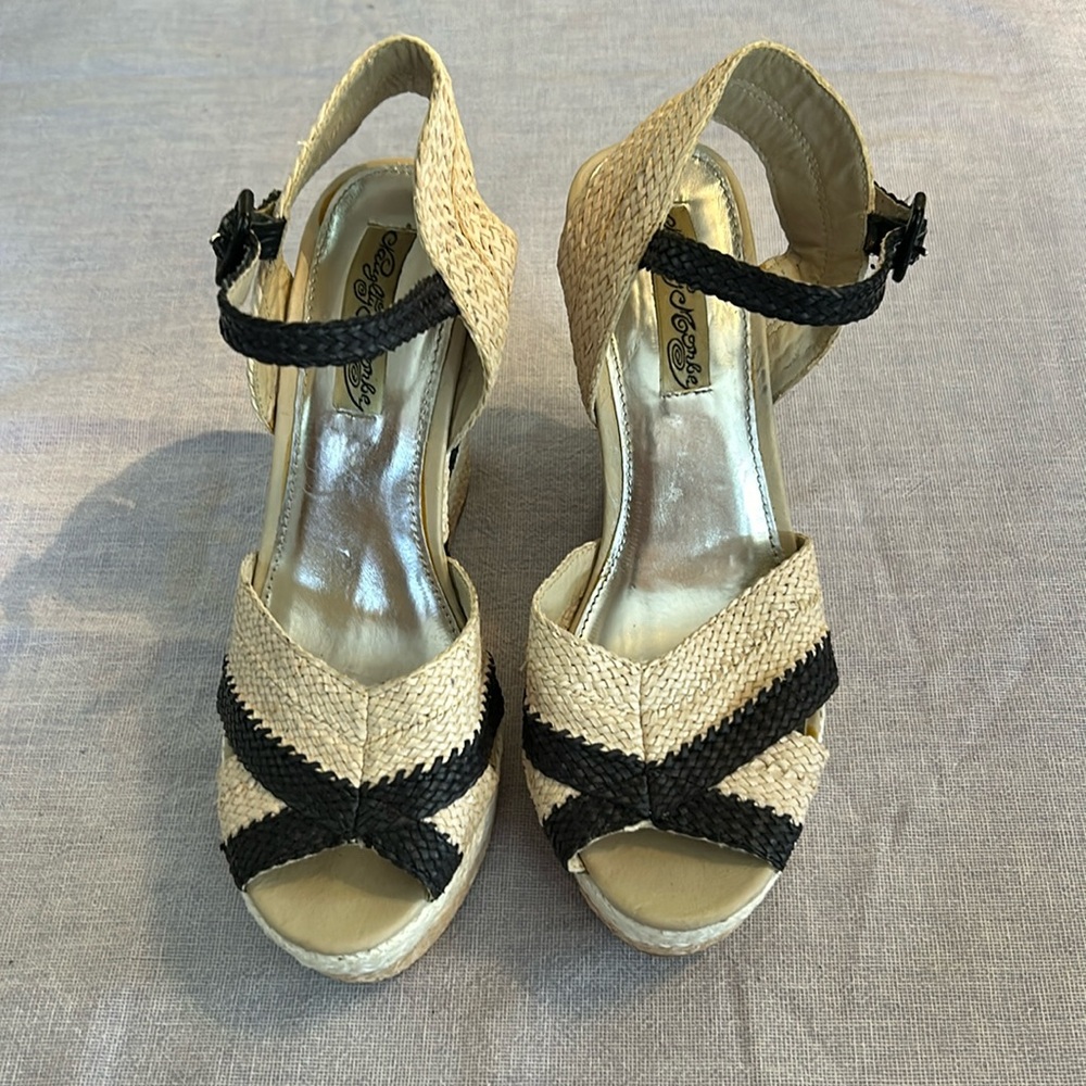 NWOT Naughty Monkey shoes